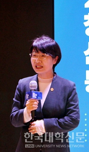 허정은 한국연구재단 학술진흥본부장이 16일 열린 SCOUT협의회 통합 워크숍 개회식 현장에서 축사를 전하고 있다. (사진=김영식 기자)